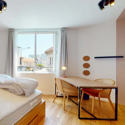 Rent this 9 bed room on 6 Rue Galilée in 93100 Montreuil, France