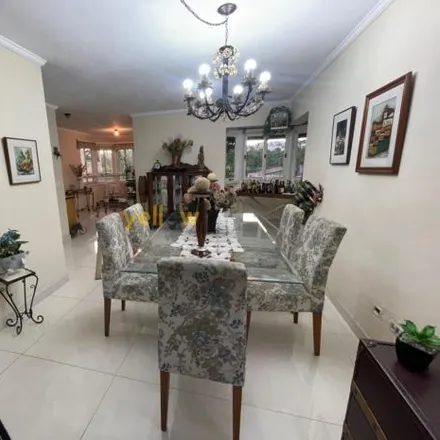 Rent this 3 bed house on Rua dos Pinheiros in Arujazinho, Arujá - SP