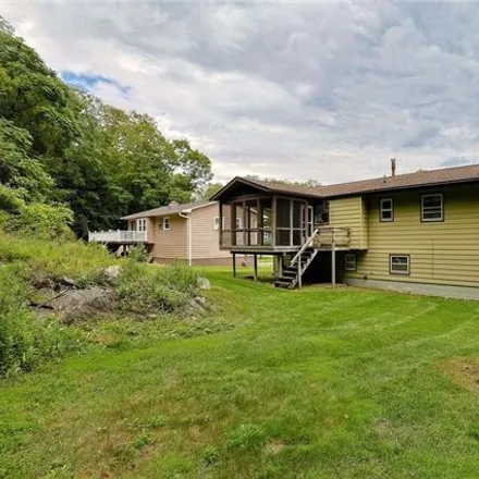 Image 4 - 111 Sutton Park Rd, Poughkeepsie, New York, 12603 - House for sale