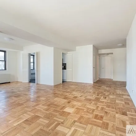Rent this studio apartment on 20 West St