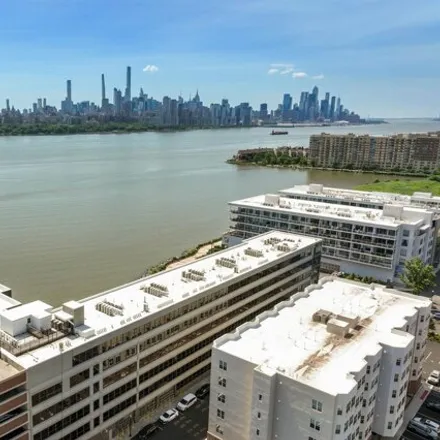Buy this 2 bed condo on Courtyard in 3 Somerset Lane, Edgewater