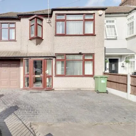 Buy this 4 bed house on South End Road in London, RM13 7XU
