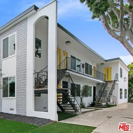 Buy this 11 bed house on 2621 Cloverfield Boulevard in Santa Monica, CA 90405
