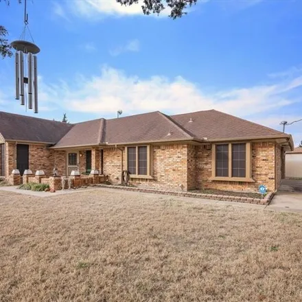 Buy this 3 bed house on 361 East Reindeer Road in Dallas County, TX 75146
