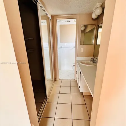 Image 4 - 2140 Northwest 81st Avenue, Pembroke Pines, FL 33024, USA - Apartment for rent