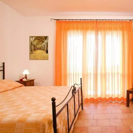 Image 3 - bus Grosseto, Piazza del Municipio, Sorano GR, Italy - Apartment for rent