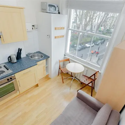 Image 8 - 17 Devonshire Terrace, London, W2 3DN, United Kingdom - Apartment for rent