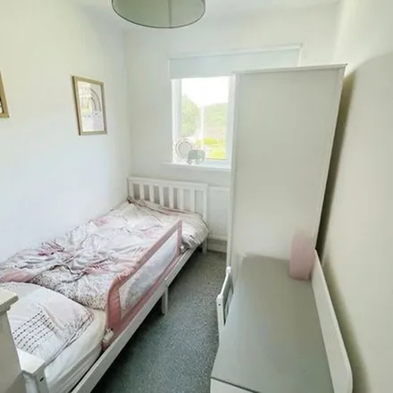 Image 5 - Maes Rhedyn, Baglan, SA12 8TY, United Kingdom - Apartment for rent