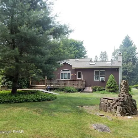 Image 2 - Iris Trail, Pocono Pines, Tobyhanna Township, PA 18350, USA - House for sale