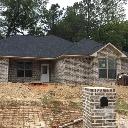 Buy this 3 bed house on 6943 Woodmere Court in Texarkana, TX 75503