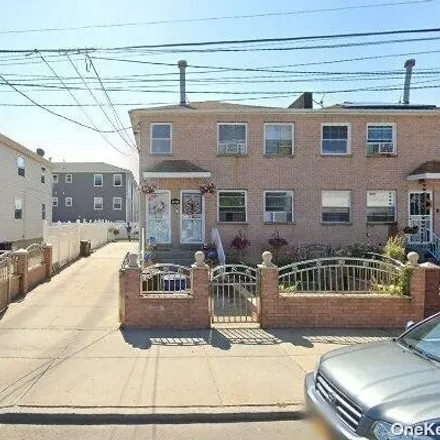 Rent this 3 bed house on 557 Beach 72nd Street in New York, NY 11692