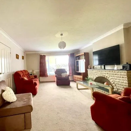 Image 4 - Campion Way, Knowsley, L36 0XR, United Kingdom - House for sale