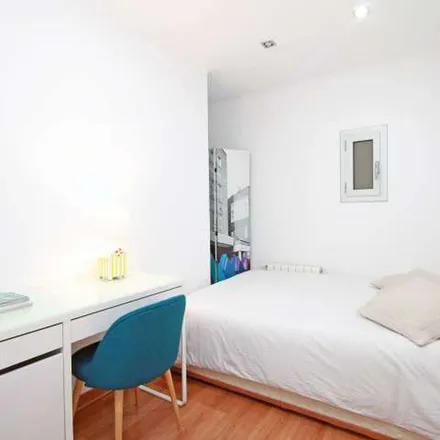 Rent this 2 bed apartment on Lidl in Carrer de la Maquinista, 46-48
