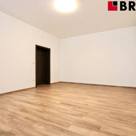 Rent this 3 bed apartment on Potraviny Na Vranovské in Francouzská, 613 00 Brno