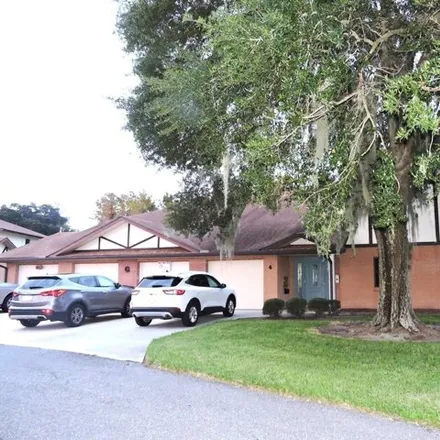 Buy this 2 bed condo on 843 North Canal Street in Leesburg, FL 34748