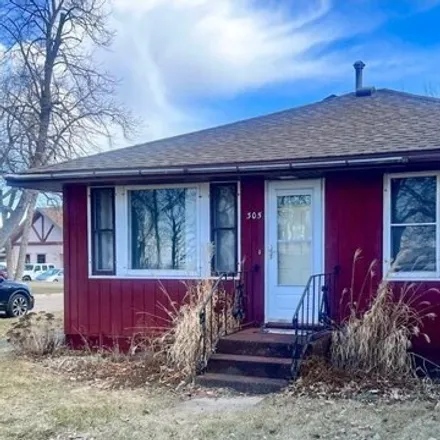 Buy this 2 bed house on 780 Union Street in Alexandria, MN 56308