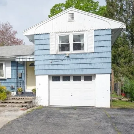 Buy this 3 bed house on 3 Clinton Street in Taunton, MA 02780