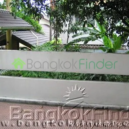 Rent this 4 bed apartment on B-Quik in Soi Thana Aket, Vadhana District