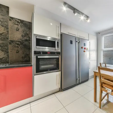 Image 5 - Bristow Road, London, SE19 1JX, United Kingdom - Townhouse for rent