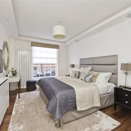 Image 1 - Majestic, Reeves Mews, London, W1K 2DG, United Kingdom - Apartment for rent