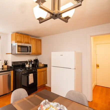 Image 3 - 280;282;284 Washington Street, Brookline, MA 02445, USA - Apartment for rent