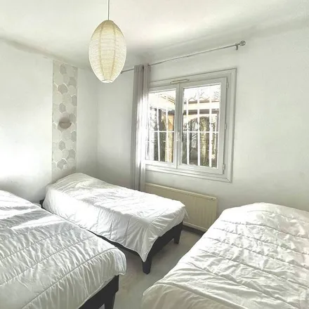 Rent this 5 bed house on Le Barcarès in Boulevard du 14 Juillet, 66420 Le Barcarès