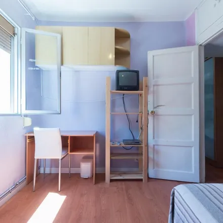 Rent this 3 bed apartment on Calle de Peña Redonda in 6, 28053 Madrid
