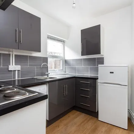 Image 1 - Green Lane, London, IG1 1XG, United Kingdom - Apartment for rent