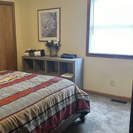 Rent this 1 bed apartment on Findlay