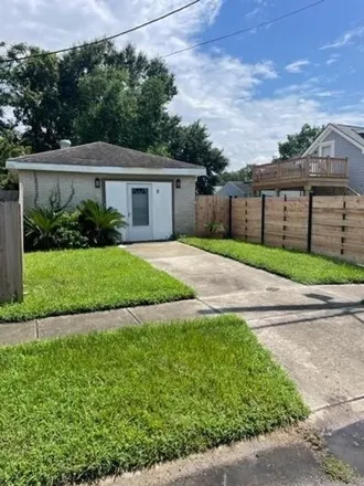 Rent this 1 bed house on 5350 Cameron Blvd Unit B in New Orleans, Louisiana