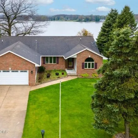 Image 1 - 158 South Clubhouse Drive, Lake Isabella, Broomfield Township, MI 48893, USA - House for sale