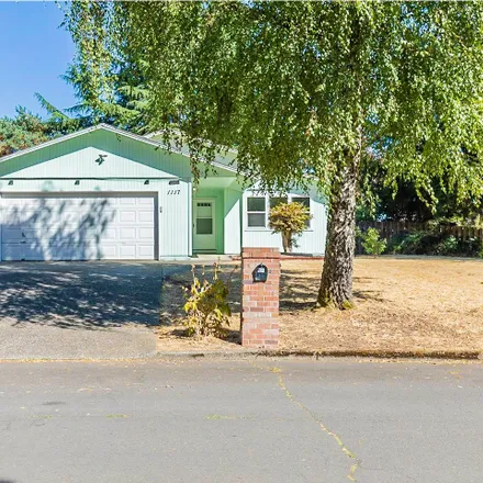 Buy this 3 bed house on 1115 Southeast 145th Court in Vancouver, WA 98683