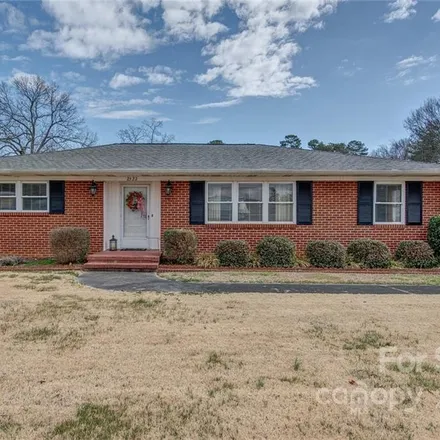 Buy this 2 bed house on 2522 Beaty Road in Gastonia, NC 28056