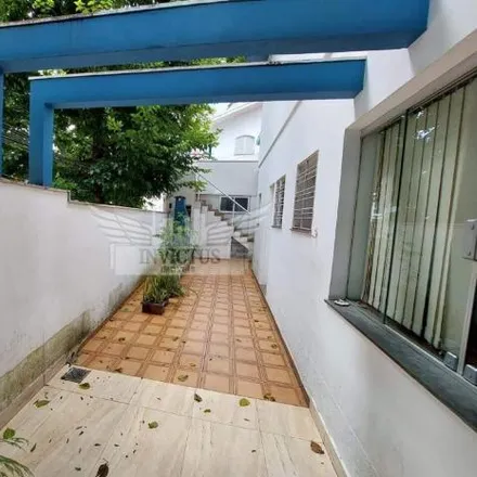 Rent this 3 bed house on Rua das Palmeiras in Jardim, Santo André - SP