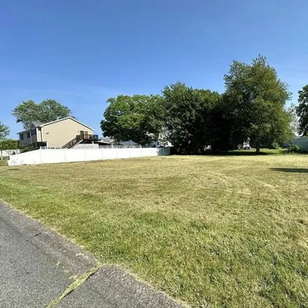 Image 7 - Hammond St, New Bedford, Massachusetts, 02745 - House for sale