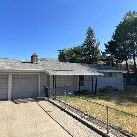 Buy this 3 bed house on 3100 Shasta Way in Klamath Falls, OR 97603