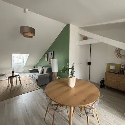 Rent this 2 bed apartment on 91 Rue aux Ours in 76000 Rouen, France