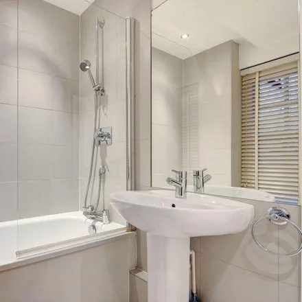 Image 5 - Pelham Court, 145 Fulham Road, London, SW3 6SD, United Kingdom - Apartment for rent