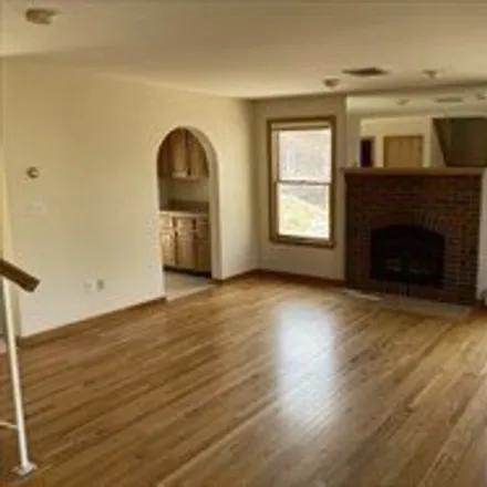 Image 2 - 14;16 Central Avenue, Newton, MA 02460, USA - House for rent