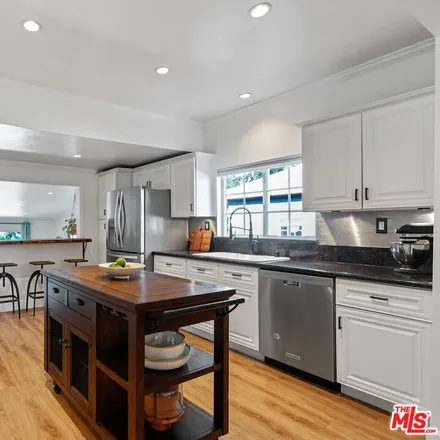 Image 4 - 2151 Clinton Street, Los Angeles, CA 90026, USA - House for sale