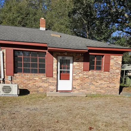 Rent this 1 bed house on 3331 Oak Lane in Barnwell, SC 29812