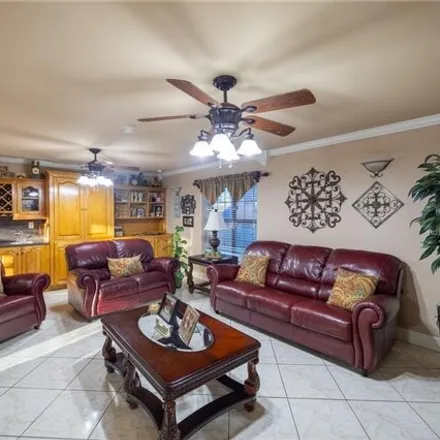 Image 7 - 1710 North Palm Drive, Pharr, TX 78577, USA - House for sale