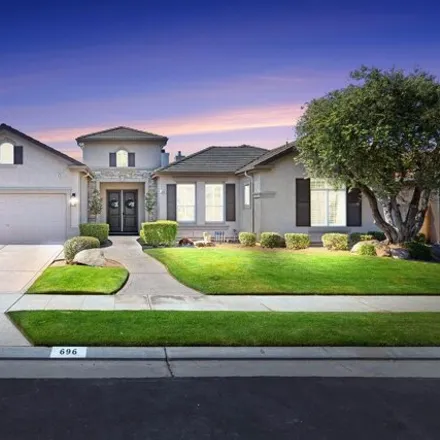 Buy this 5 bed house on 728 Richmond Avenue in Clovis, CA 93619