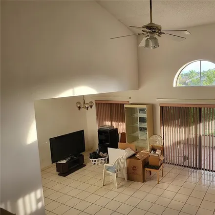 Image 6 - 153 Coralwood Circle, Buenaventura Lakes, FL 34743, USA - House for sale