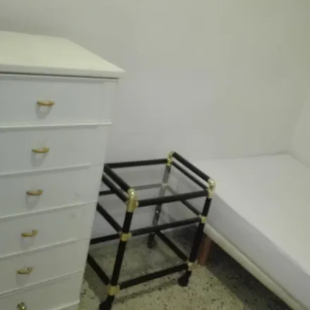 Rent this 3 bed room on Madrid in SV Peluquería, Calle de San Germán