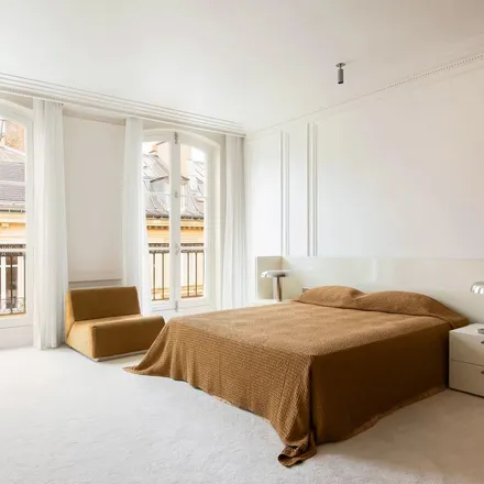 Rent this 7 bed apartment on 8 Rue du Cirque in 75008 Paris, France