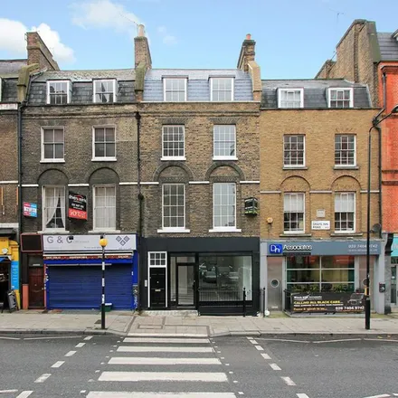 Rent this 3 bed apartment on Fox Court in 14 Gray's Inn Road, London