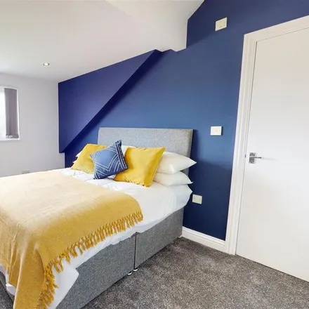 Rent this 1 bed room on Kutts in Kirkgate, Shipley
