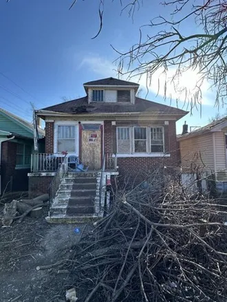 Buy this 6 bed house on 87 East 39th Avenue in Gary, IN 46409