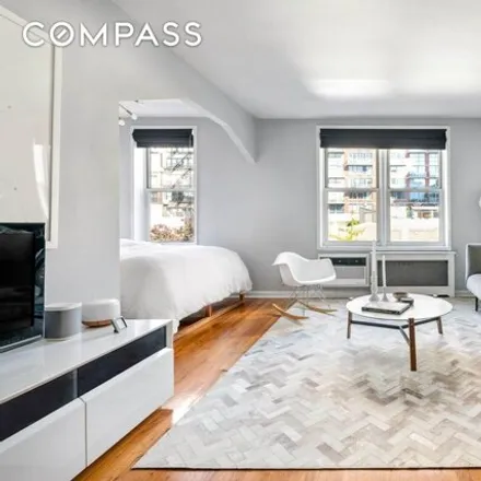 Image 1 - 22 West 14th Street, New York, NY 10011, USA - Apartment for sale